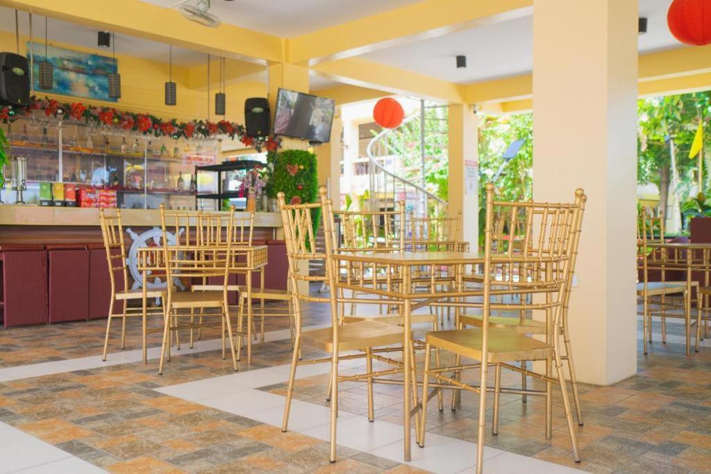 Suzuki Beach Hotel Olongapo Ngoại thất bức ảnh