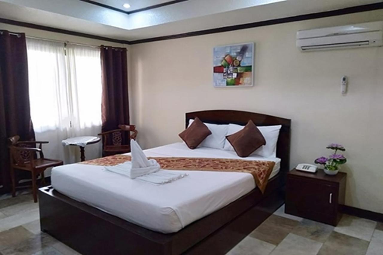Suzuki Beach Hotel Olongapo Ngoại thất bức ảnh